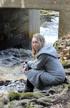 ULLKAPPA GRÅ