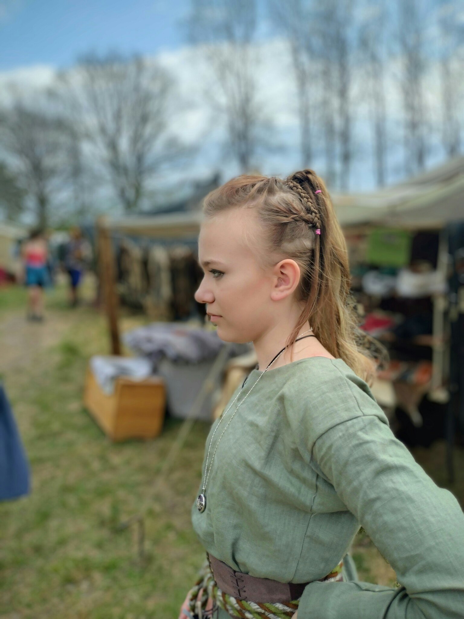 medeltidsklänning barn grön