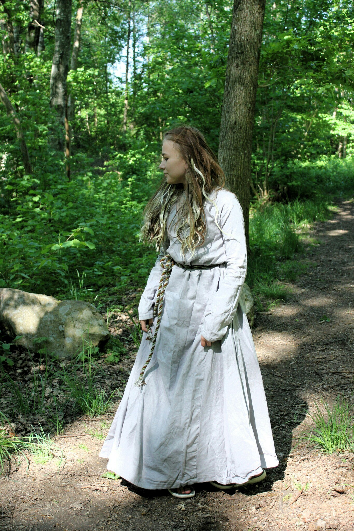 Barn Vikingaklänning Freja i Linne fr. 1599kr