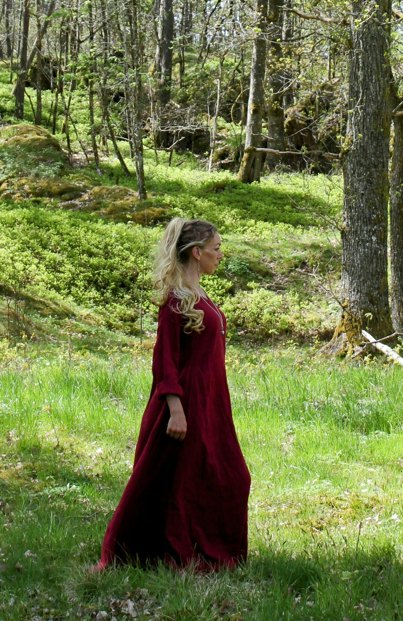Röd vikingaklänning