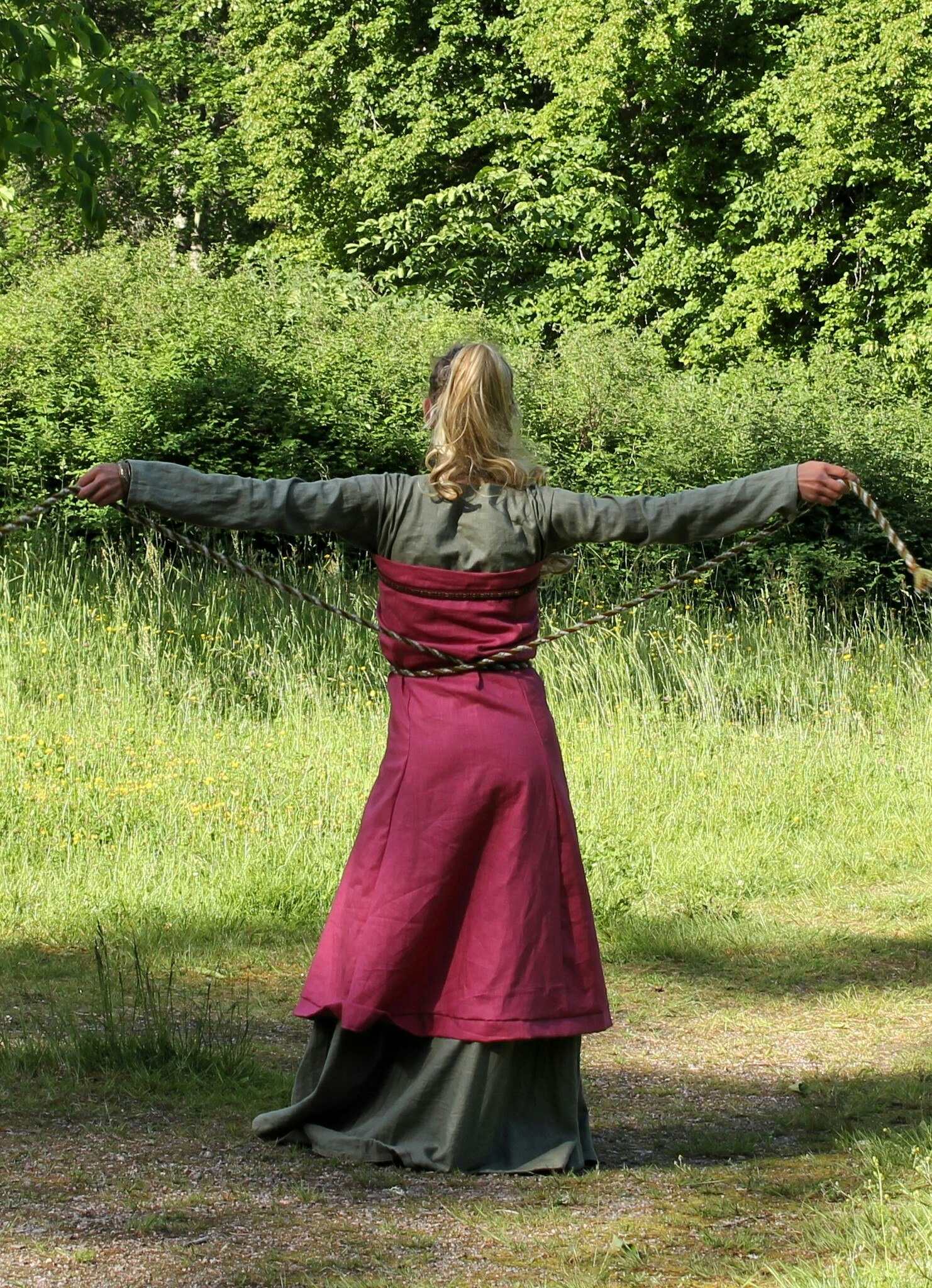 Rosa viking överklänning Maja i Linne
