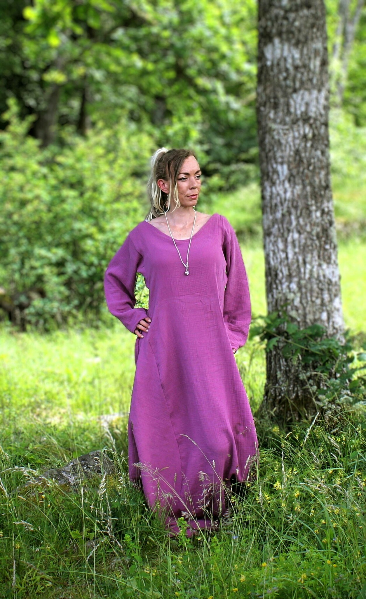 Rosa viking klänning Hallon i Bomull
