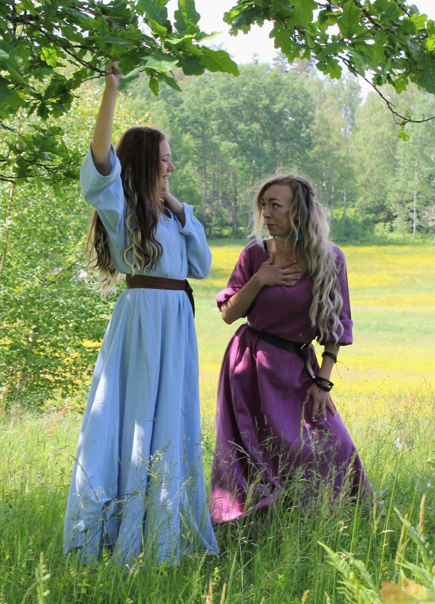 Rosa viking klänning Hallon i Bomull