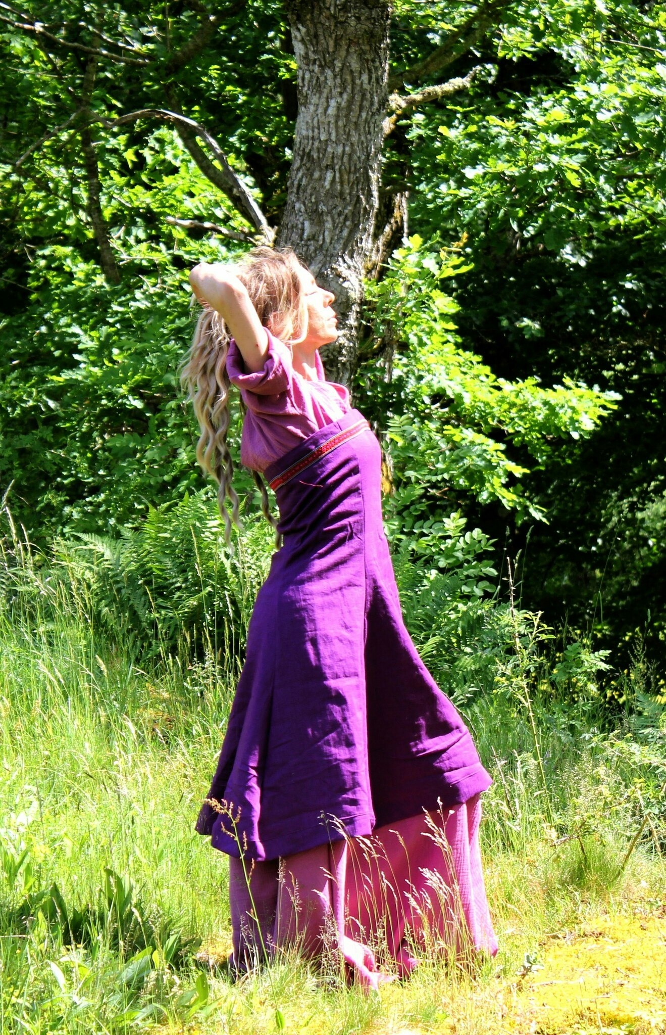 Rosa viking klänning Hallon i Bomull