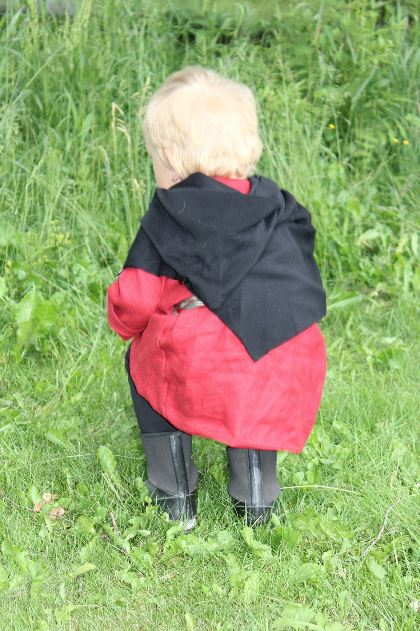 Vikingahuva/cape barn i 100% eko Ull fr. 599 kr