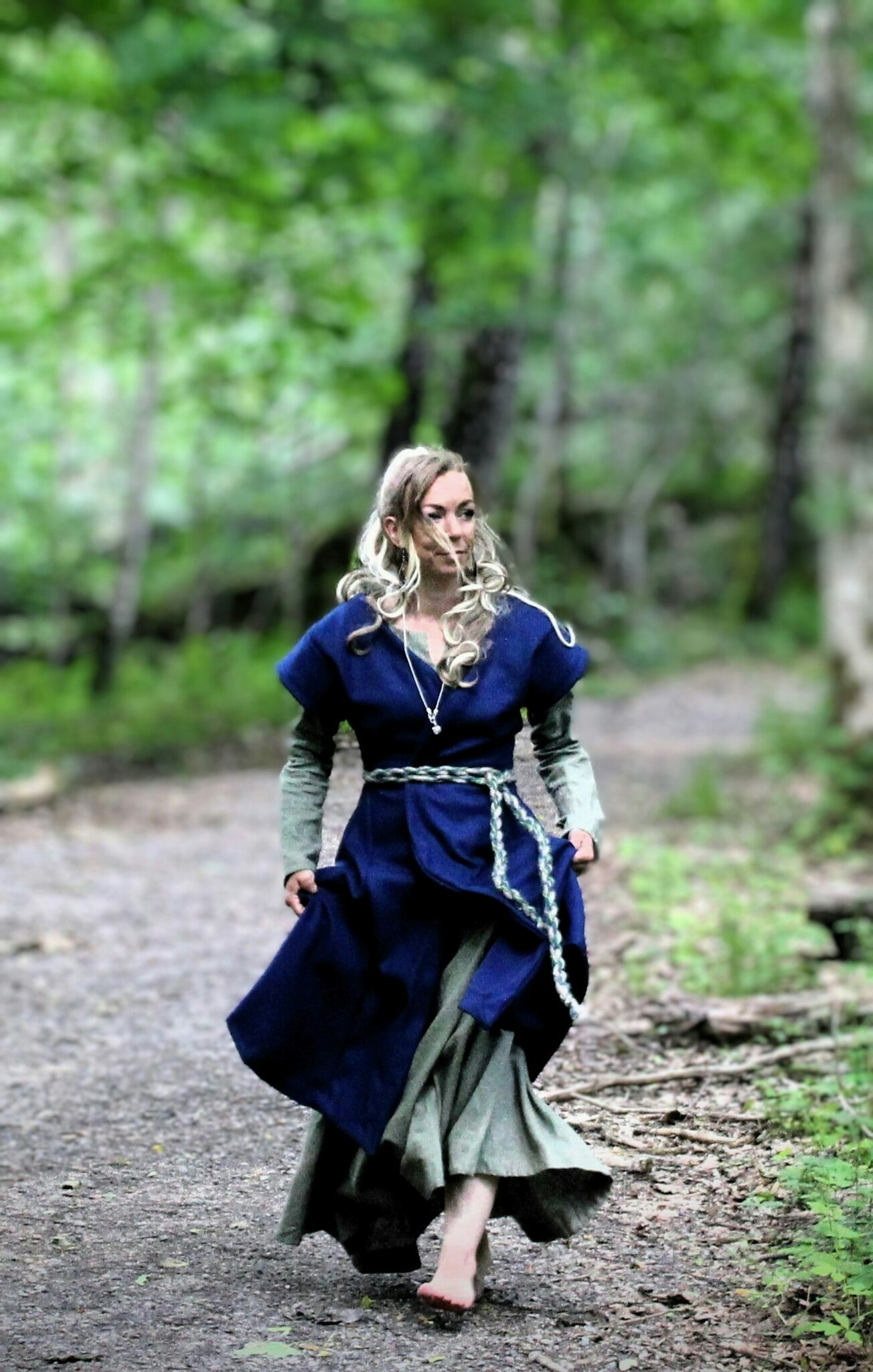 Blå 100% ull viking klänning