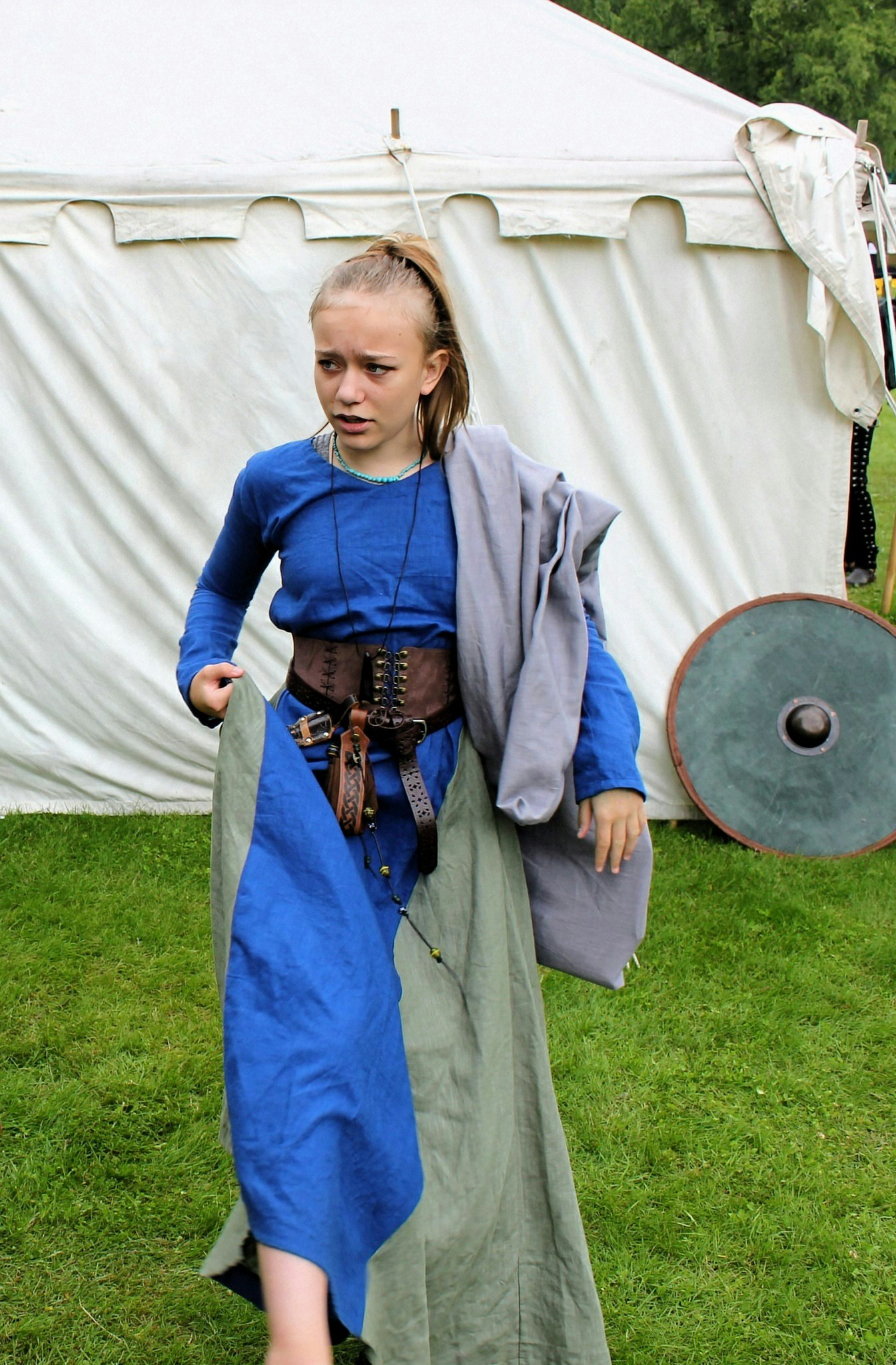 Barn Vikinga klänning Saga i Linne fr. 1799kr