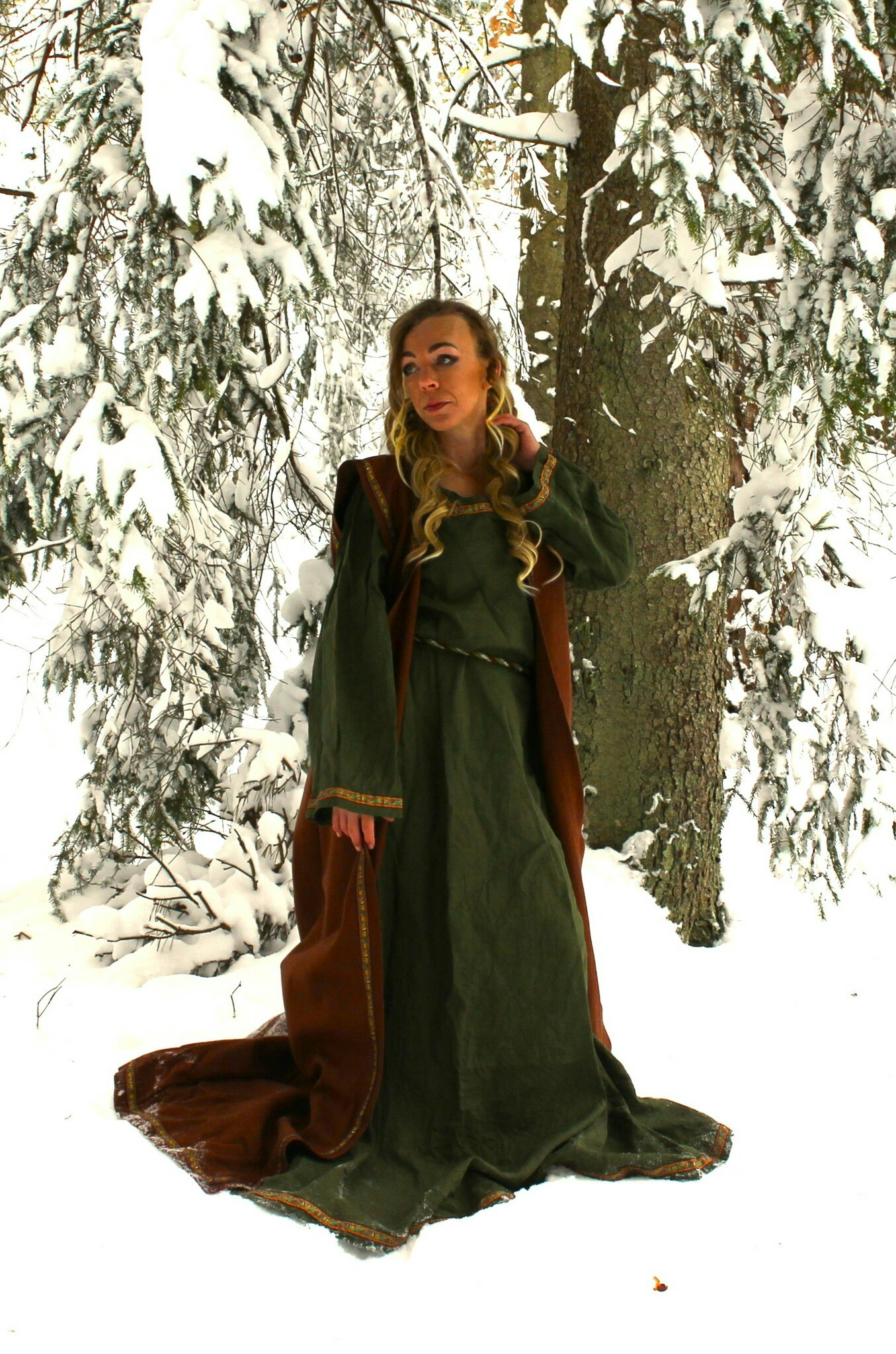 Brun 100% ull viking/medeltids klänning