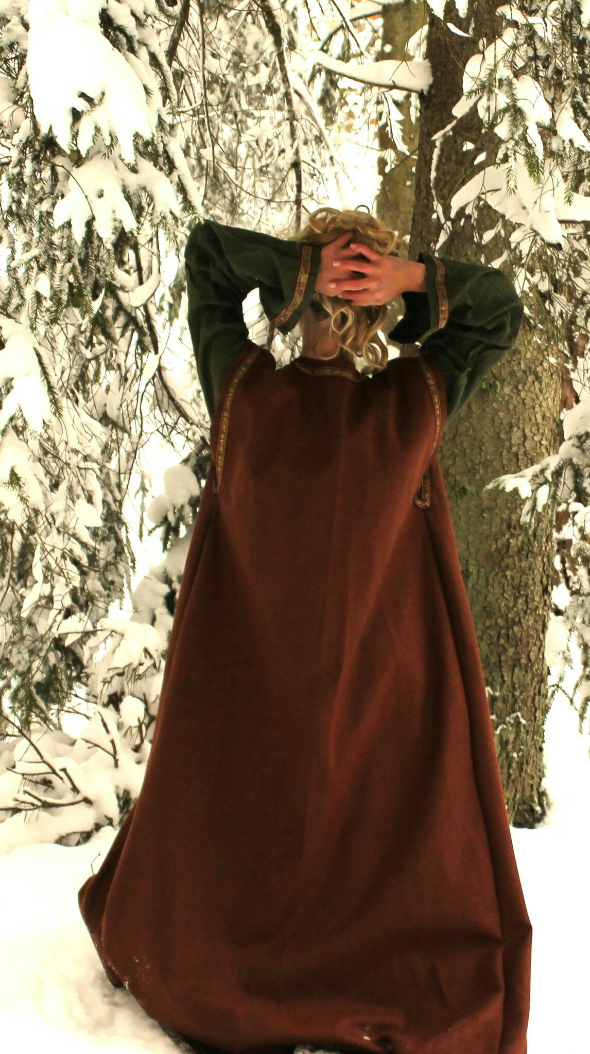 Brun 100% ull viking/medeltids klänning