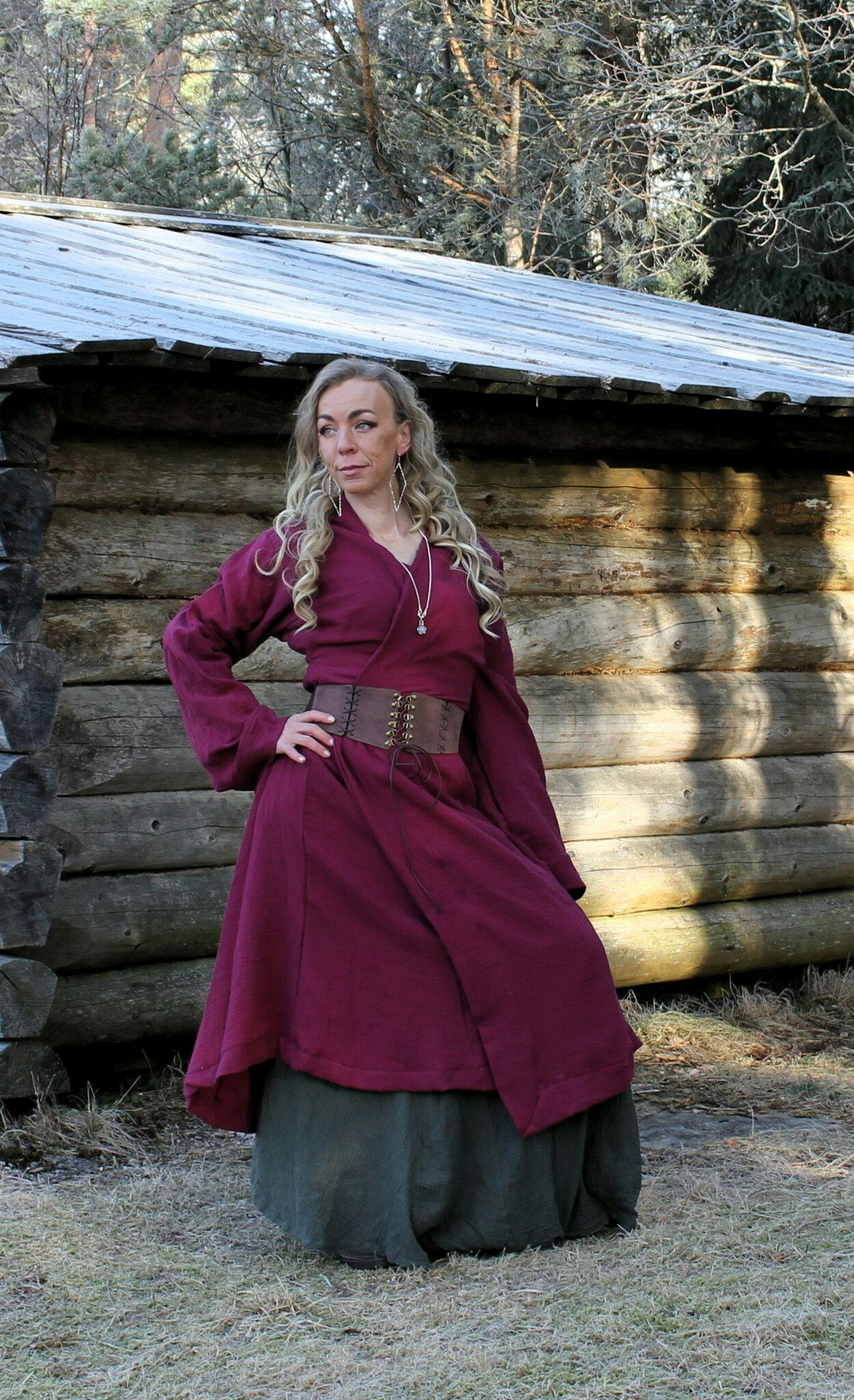 Vinröd Viking klänning
