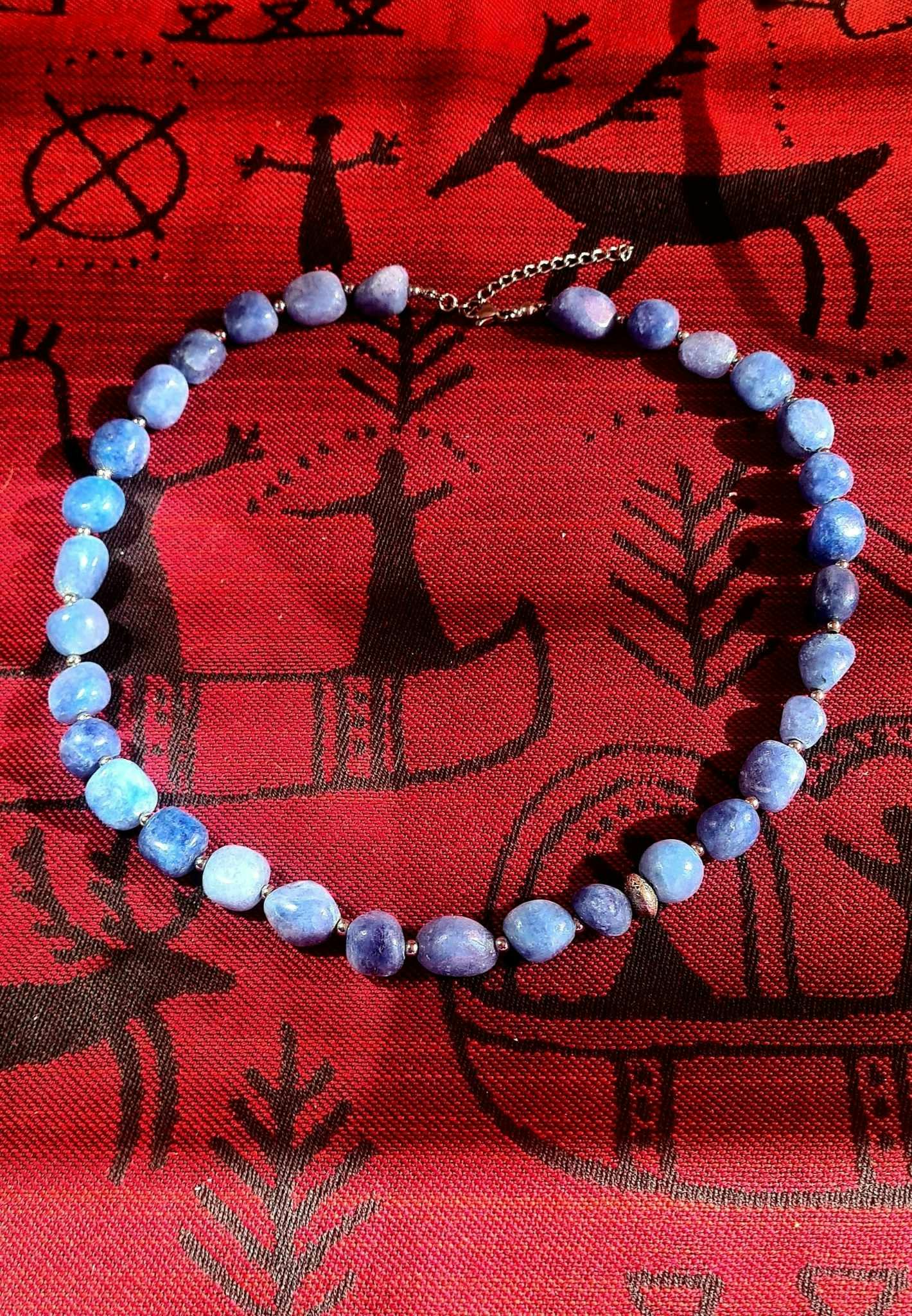 Apatit halsband i natursten