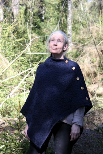 Marinblå Tvåvägs Ull Poncho Hand stickad
