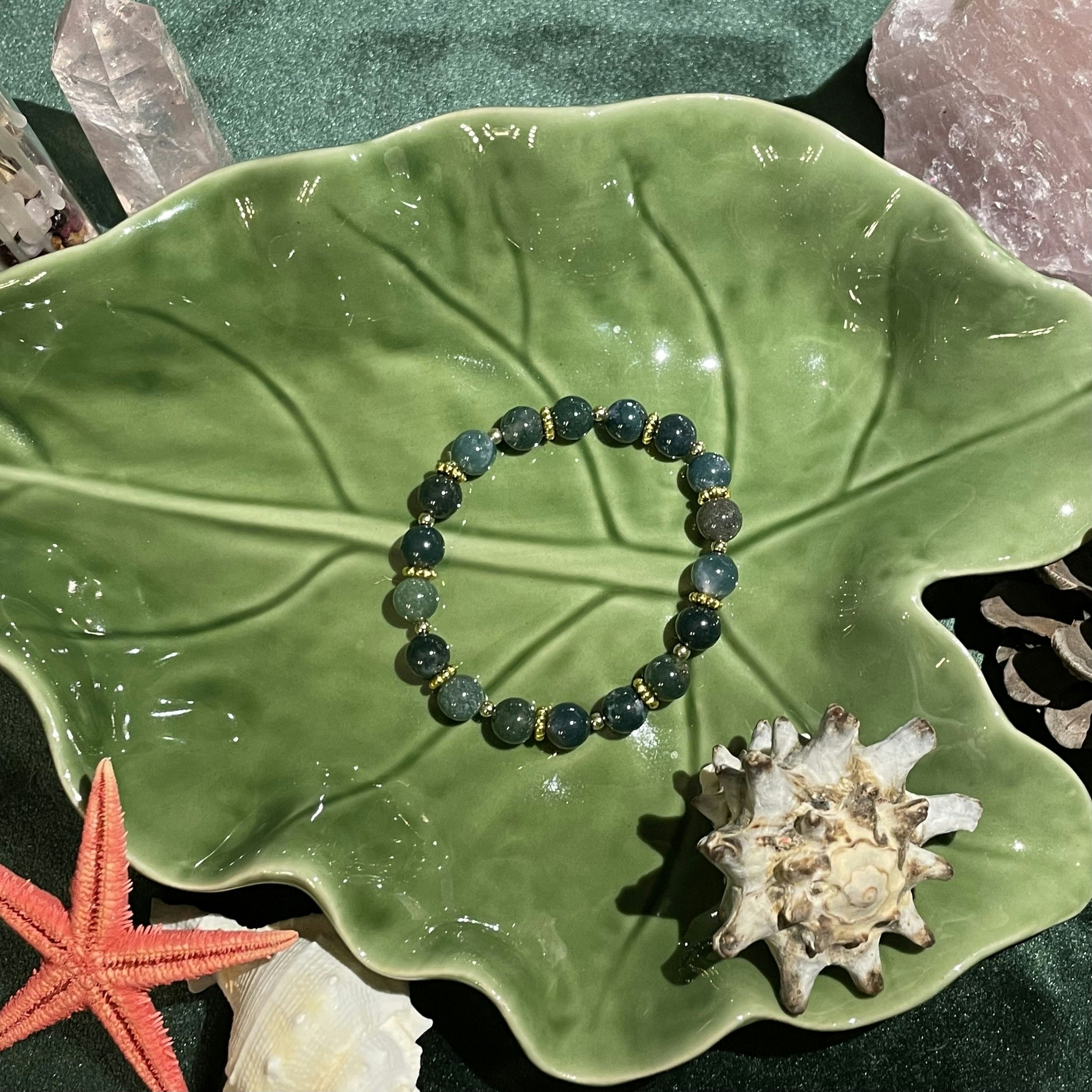 Armband - Mossagat - Rund - Guld pärlor (7-8mm)