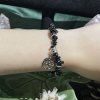Armband- Turmalin - Chips - Silverpärlor - Träd Charm
