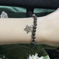 Armband - Lavasten - Rund - Silver stjärnpärlor - Stjärna charm
