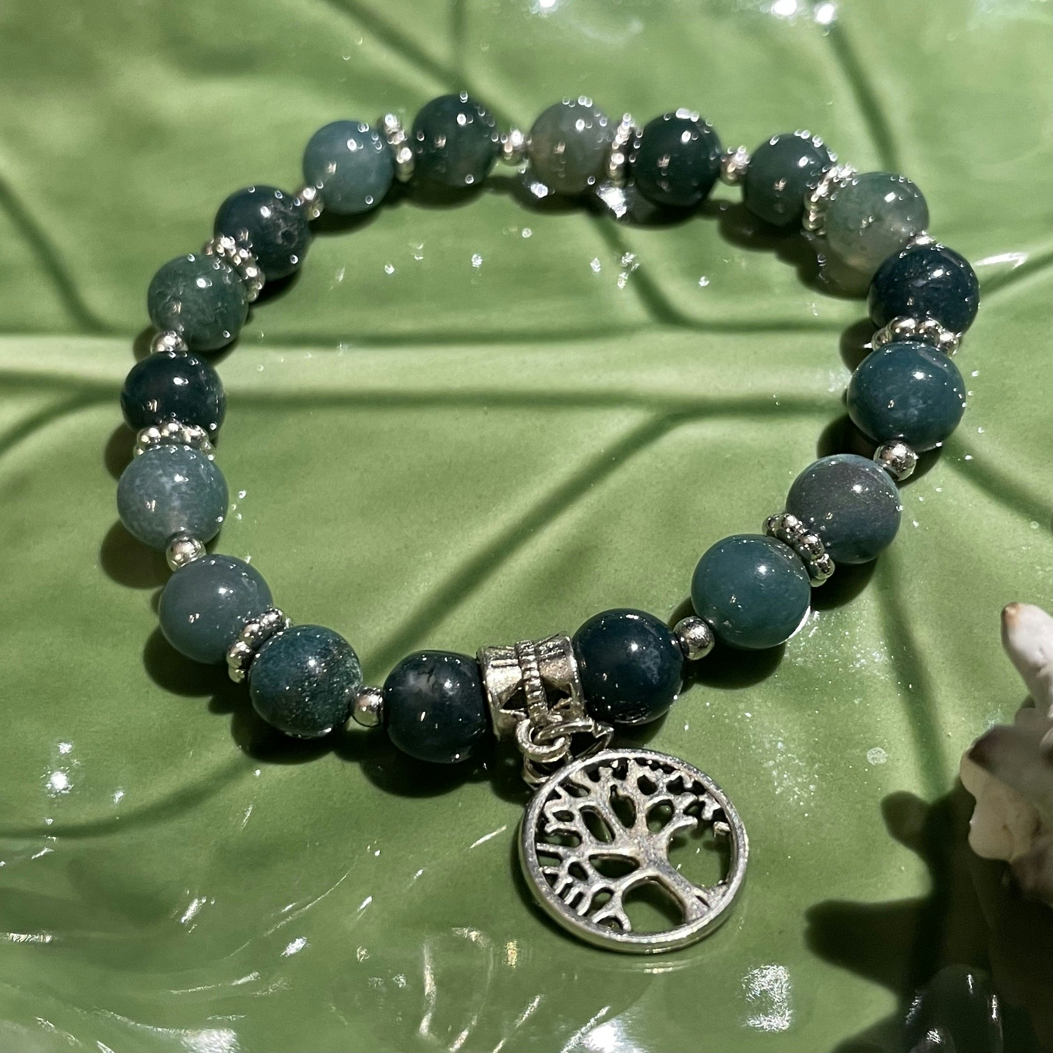 Armband - Mossagat - Rund - Silverpärlor - silver Träd Charm