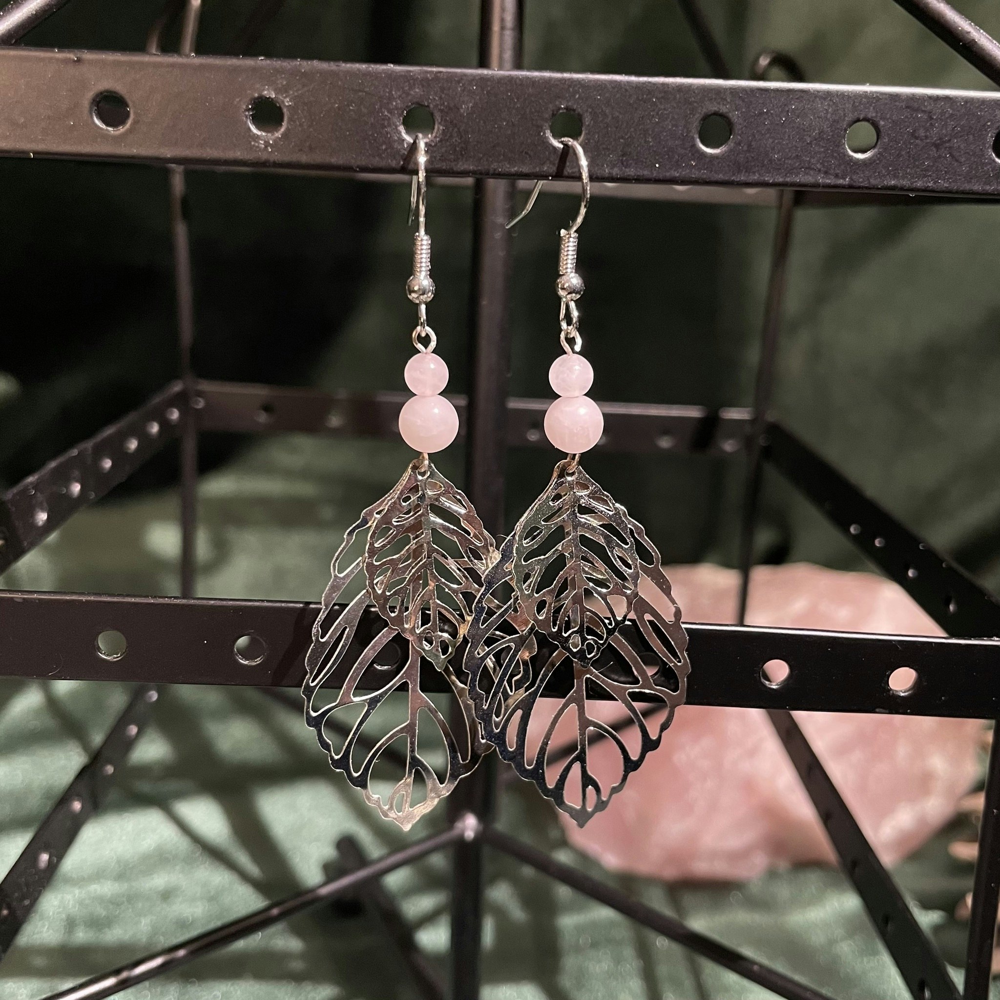 Örhängen - Rosenkvarts - Rund - Silver Blad Charms