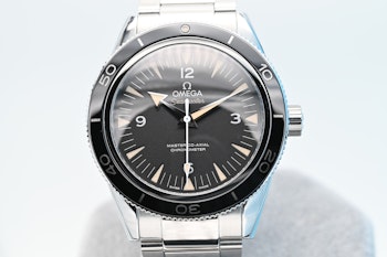 SOLD Omega Seamaster 300 Box & Papers - 23330412101001