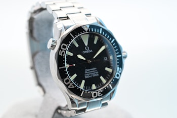 SOLD Omega Seamaster Diver 300 M Professional 2254.50 Box & Papers - 268