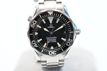 SOLD Omega Seamaster Professional 300m Mid Size 2252.50 - Top Condition