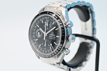 SOLD Omega Speedmaster Date 3520.50 MK40 Box & Papers - 401