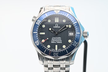 Sold Omega Seamaster Professional 2551.80 Mid Size - 405