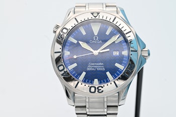 Sold: Omega Seamaster 300m Electric Blue 2265.80 box&papers-502