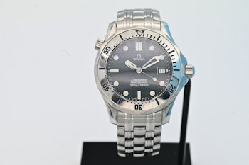 Sold: Omega Seamaster Professional 300m Mid Size 2562.80 Box papers + tag- 542
