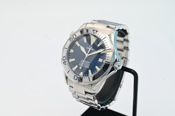 SOLD Omega Seamaster Professional Professional 300m Mid  ref: 2253.80