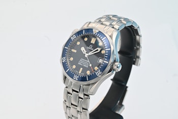 Sold: Omega Seamaster Professional 2551.80 Box & Papers - 600