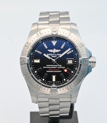 Breitling Avenger Seawolf Box & papers A17330 - 665