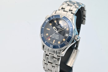 SOLD Omega Seamaster Professional 2551.80 Mid Size - 710