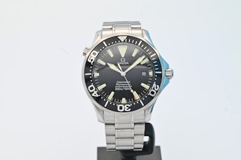Sold: Omega Seamaster Professional Diver 300M Top Condition ref: 2254.50 - 744