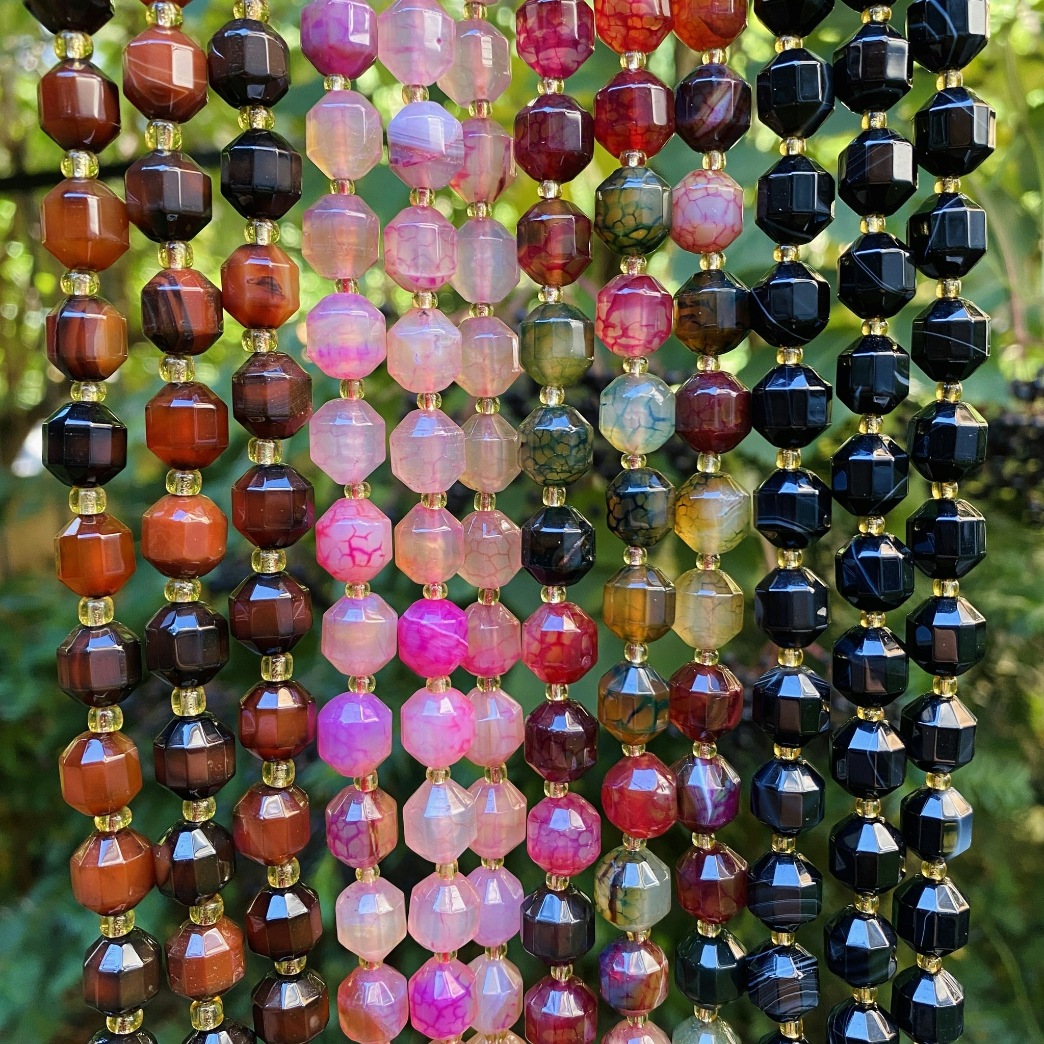 Facetterad agat ~ Färggrann