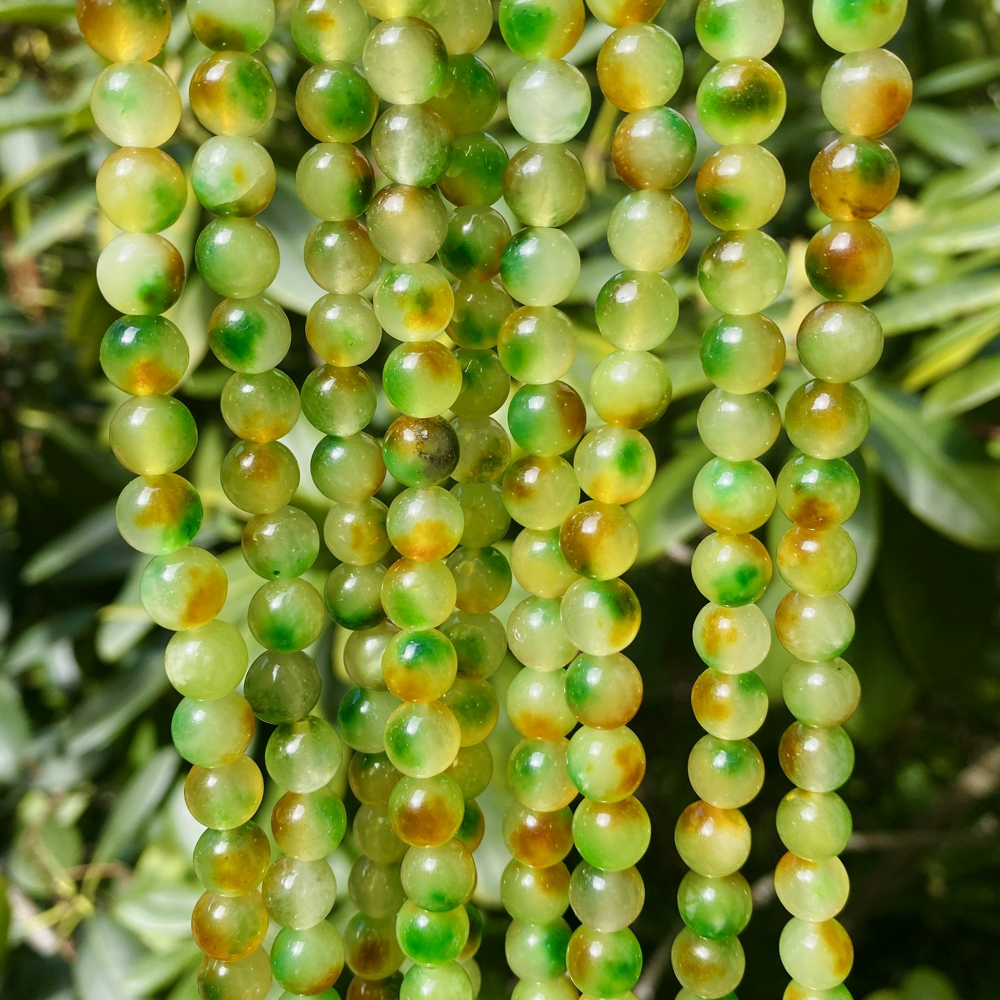 Jade 8 mm green yellow