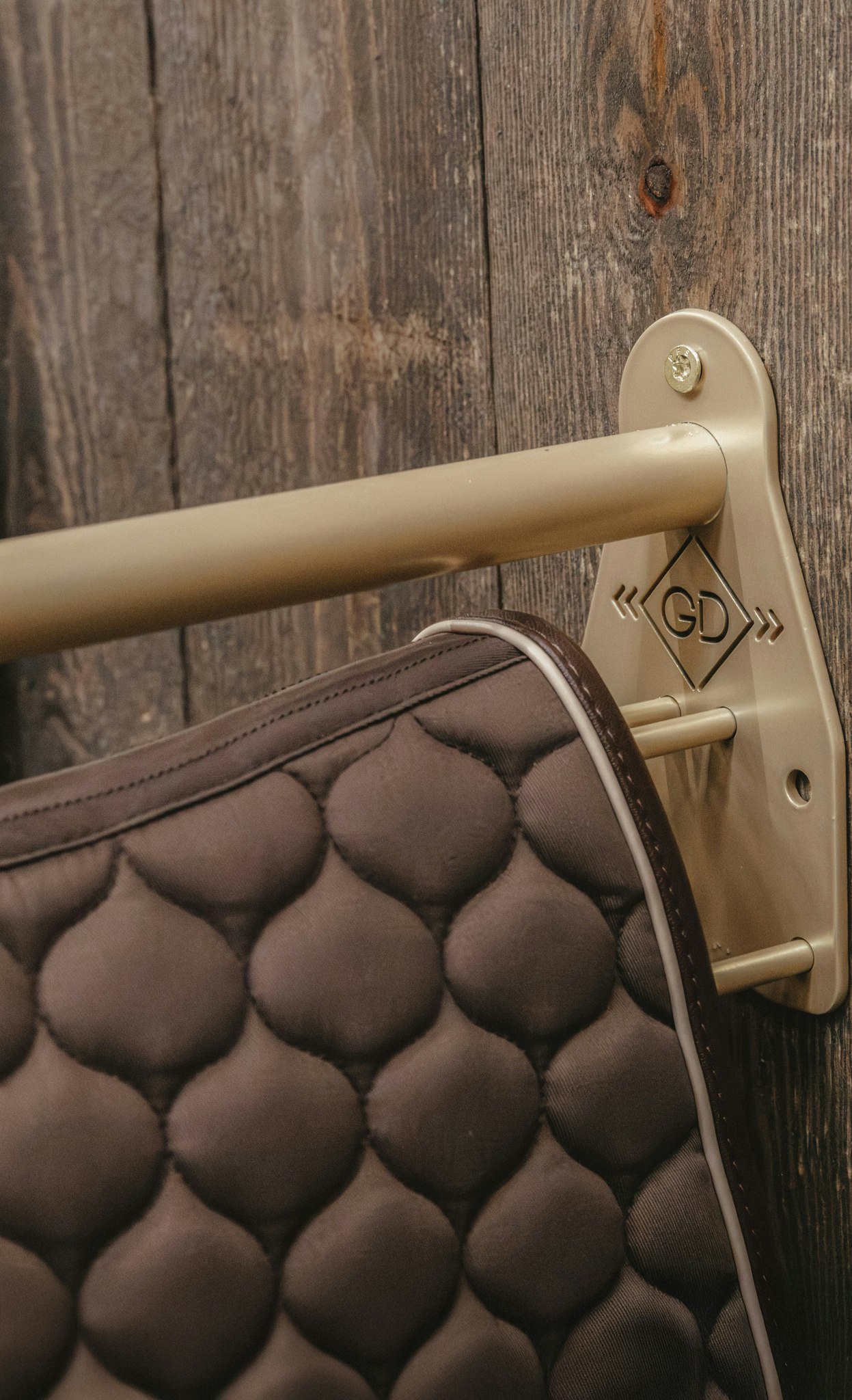 Grooming Deluxe Saddle Rack metal with saddle pad holder