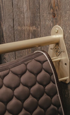 Grooming Deluxe Saddle Rack metal with saddle pad holder