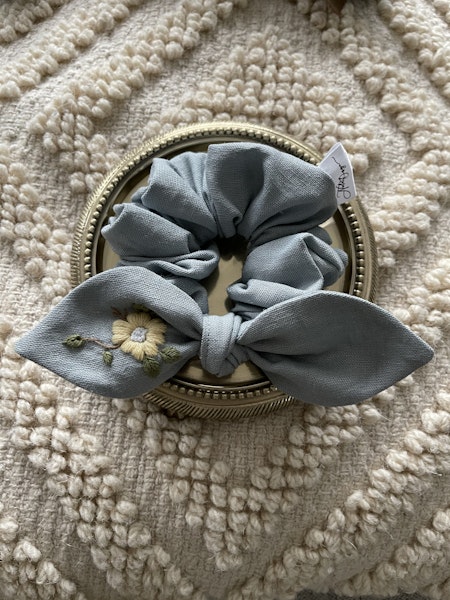Broderte hårpynt