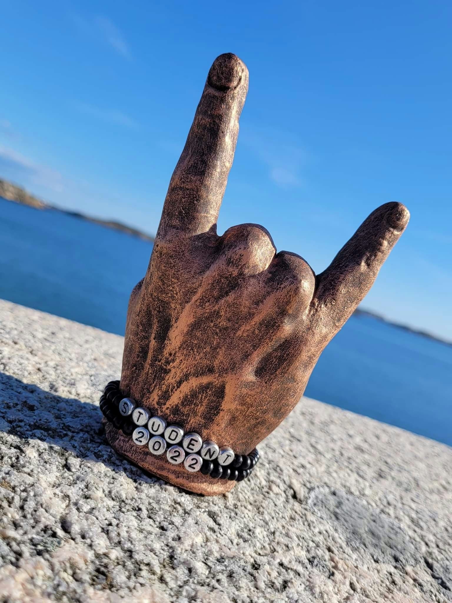 Rock-hand Koppar med armband (valfritt budskap)