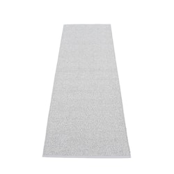 Pappelina matta Svea Grey metallic · Light grey 70x240 cm