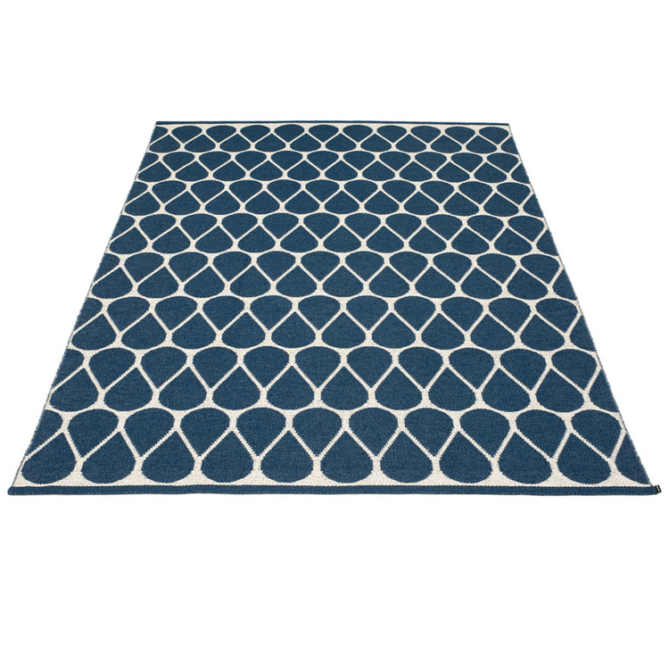 Pappelina matta Otis Ocean Blue · Vanilla 180x275 cm