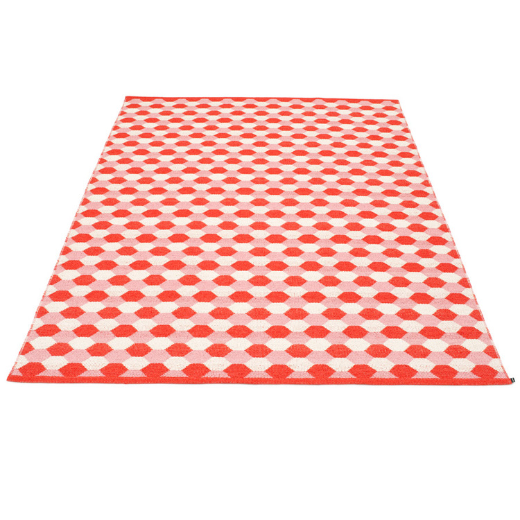 Pappelina matta Dana Coral red · Piglet · Vanilla 180x275 cm