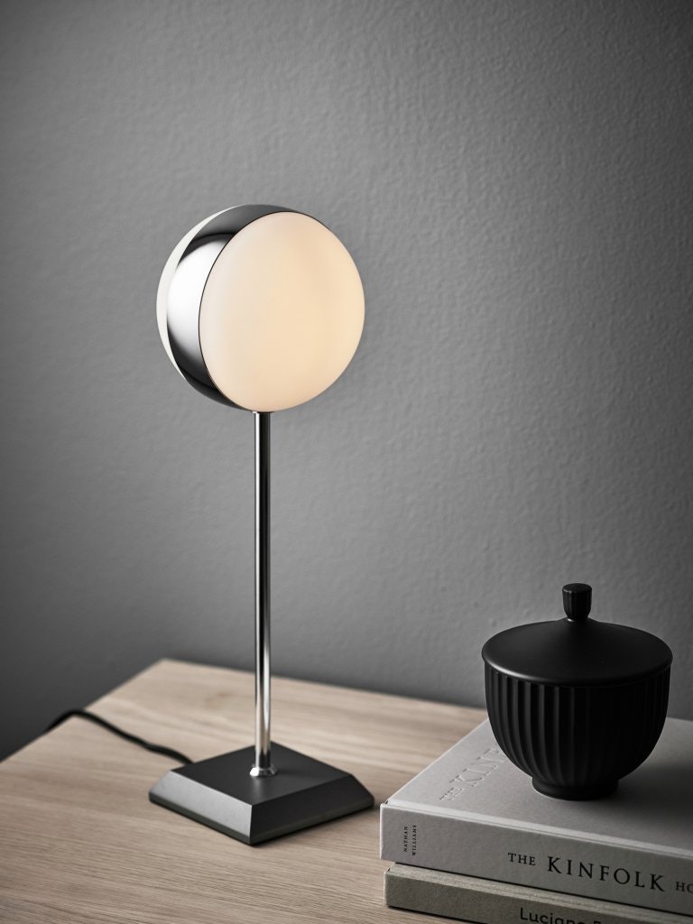 Herstal Circle bordslampa - Designbutiken Strängnäs