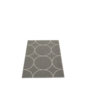 Pappelina matta Boo Charcoal · Linen 70x100 cm