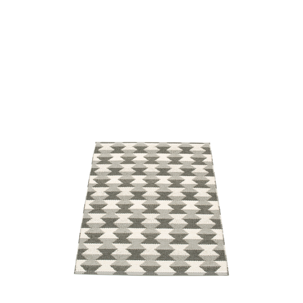 Pappelina matta Dana Warm Grey · Charcoal · Vanilla 70x100 cm