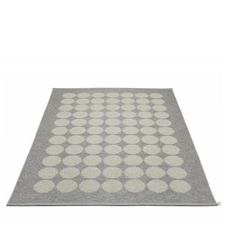 Pappelina matta Hugo Granit metallic · Warm grey 180x260 cm