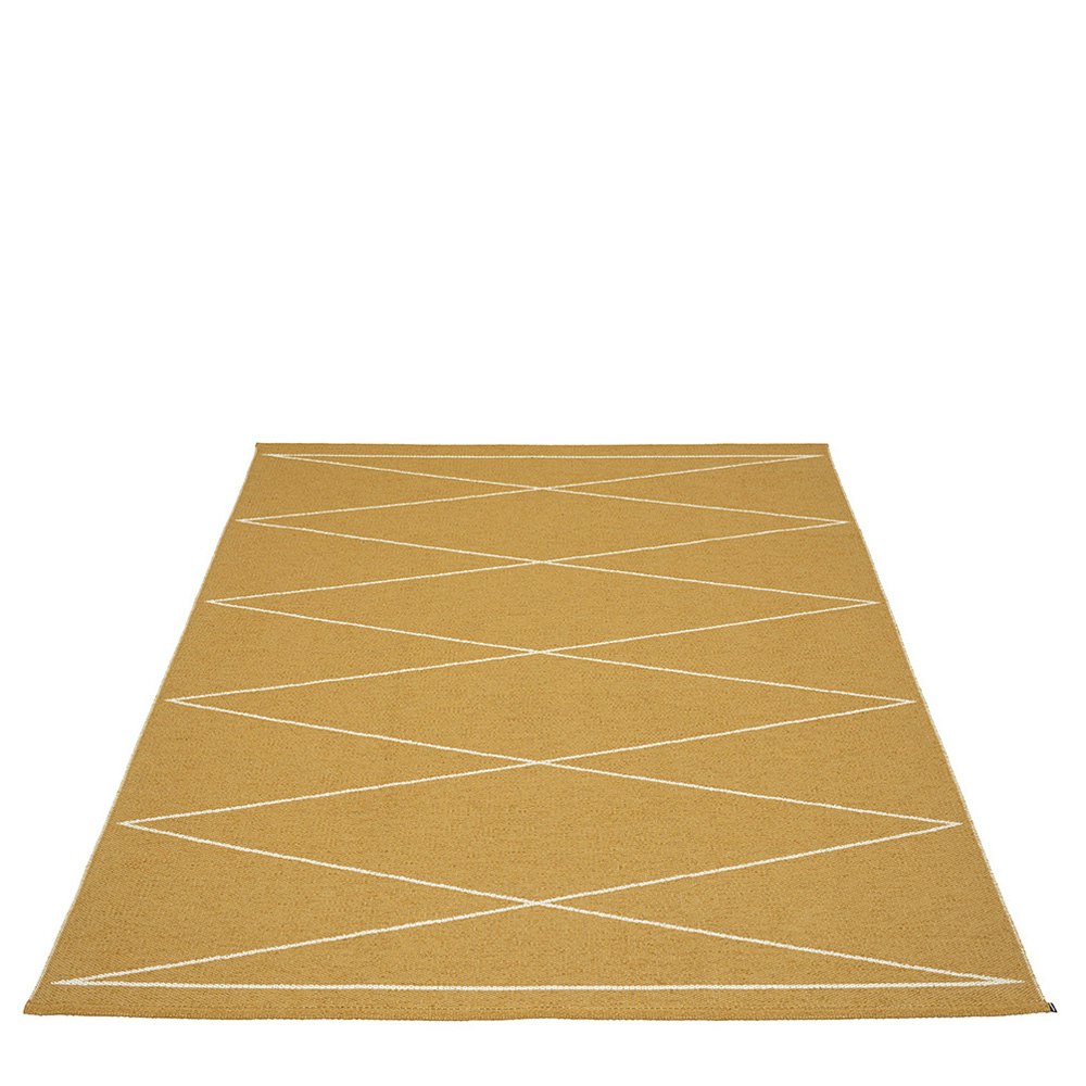 Pappelina matta Max Ochre · Vanilla 180x260 cm - Designbutiken Strängnäs