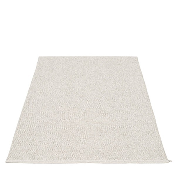 Pappelina matta Svea Stone Metallic · Fossil Grey