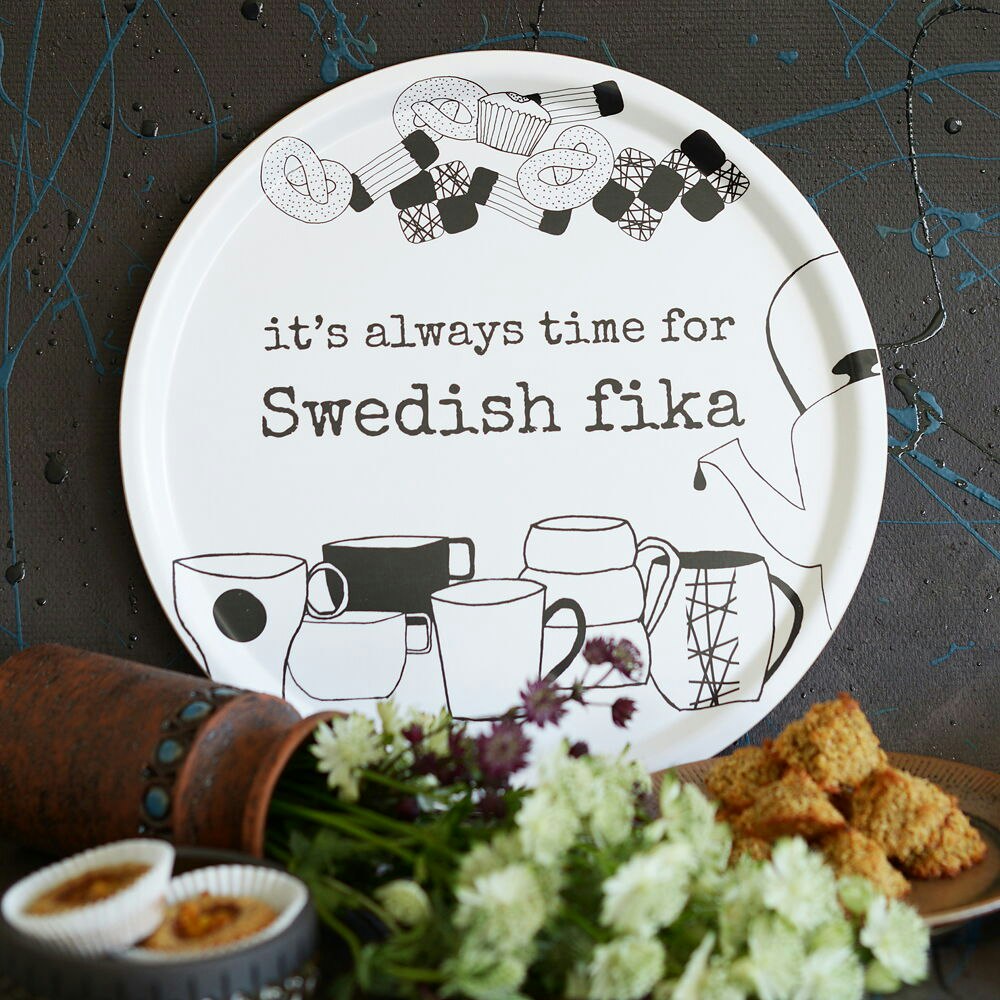 Erika Tubbin "Swedish Fika" rund bricka 38 cm