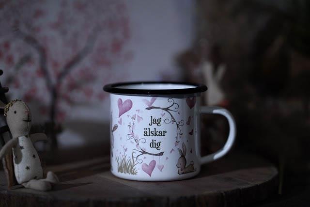 Mellow Design emaljmugg "Jag älskar dig"